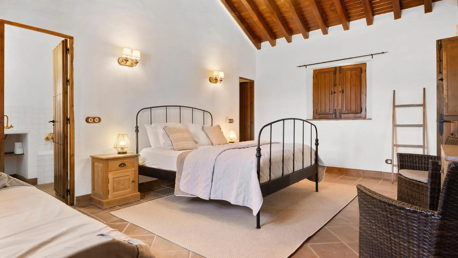 Hacienda Riogordo Bed & Breakfast