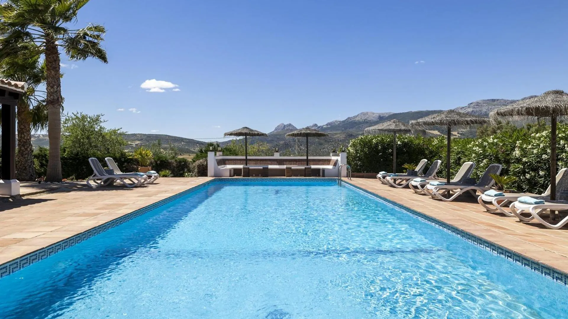 Hacienda Riogordo Bed & Breakfast
